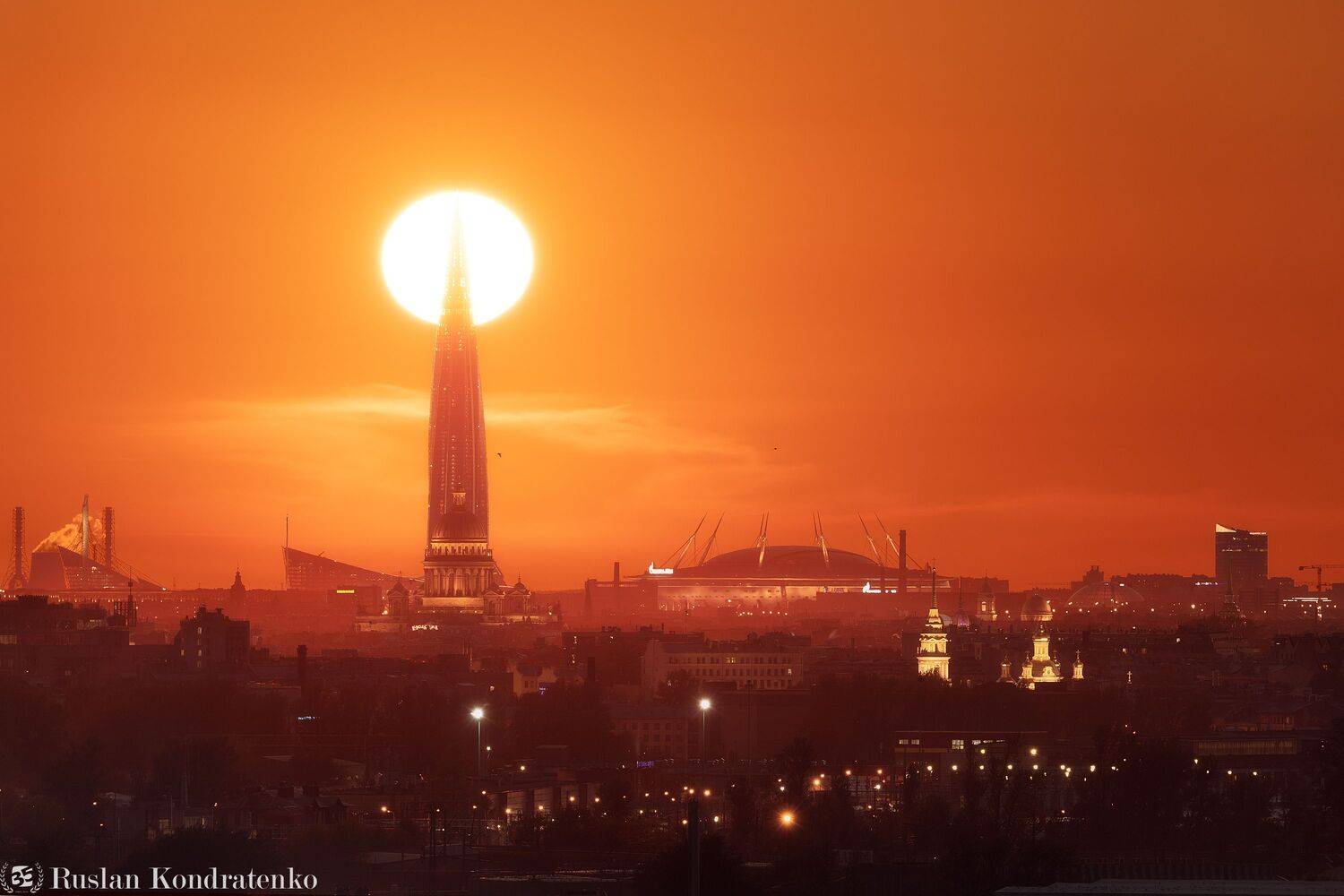 санкт-петербург, закат, исаакиевский собор, лахта-центр, лахта, небоскреб, прострел, time blending, композитная фотография, Руслан Кондратенко