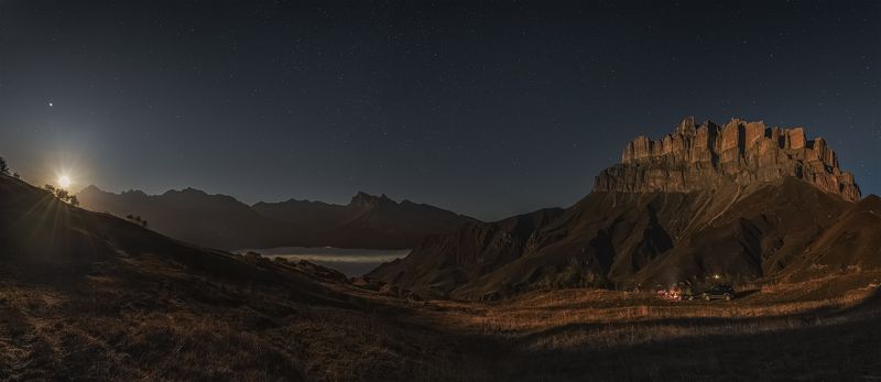 Лунная ночь у подножья Метегена фото превью