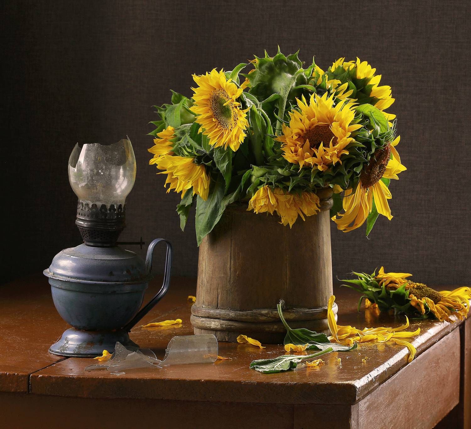 натюрморт, фотонатюрморт, лето, осень, дача, букет, подсолнухи, старая лампа, still life, stillifefoto, художественное фото, фотохудожник, наталья казанцева, Наталья Казанцева