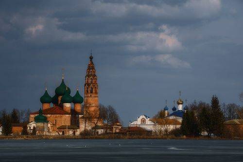 В селе Великое...