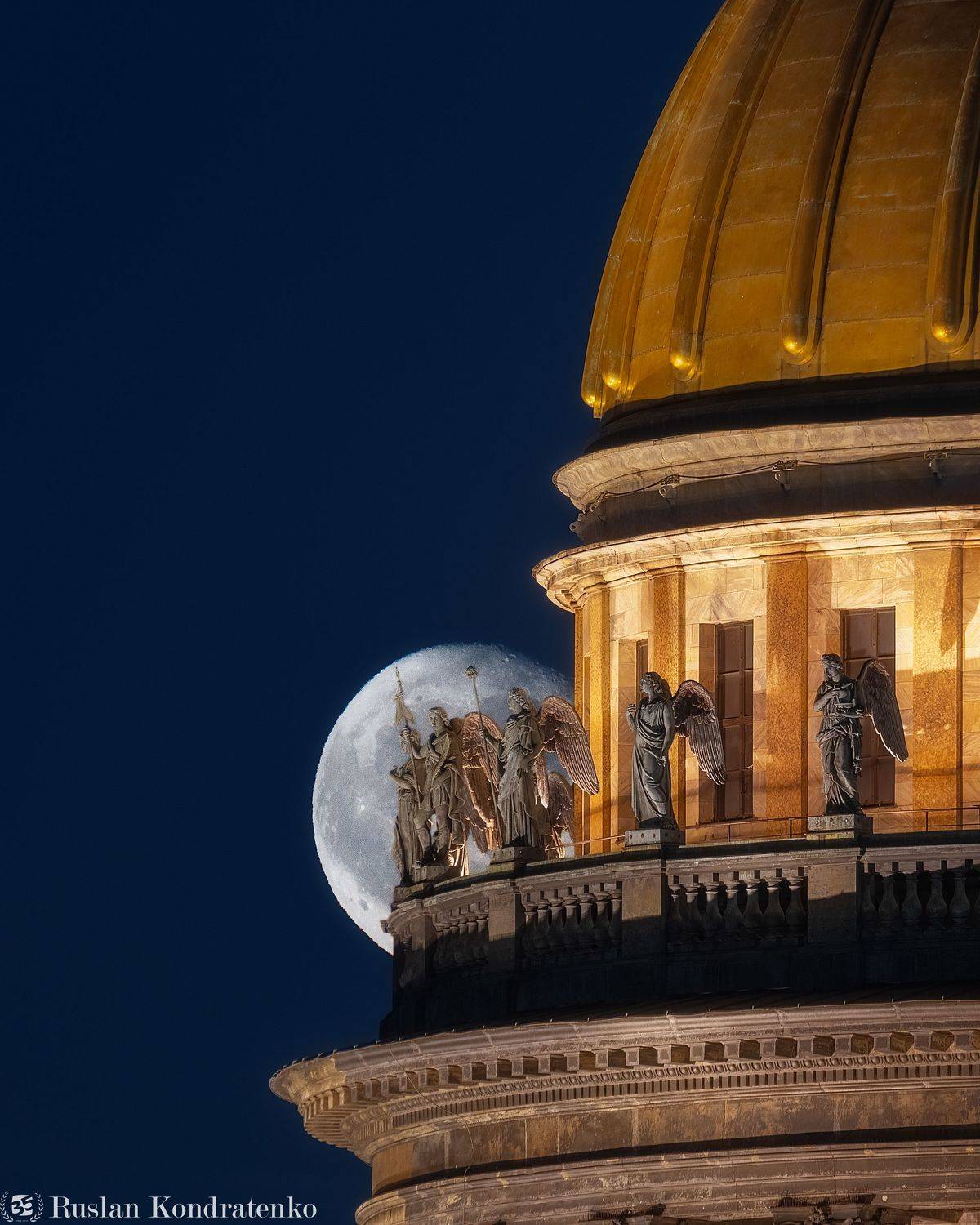 санкт-петербург, луна, полнолуние, восход луны, прострел, исаакиевский собор, исаакиевский, композитная фотография, time blending, Руслан Кондратенко