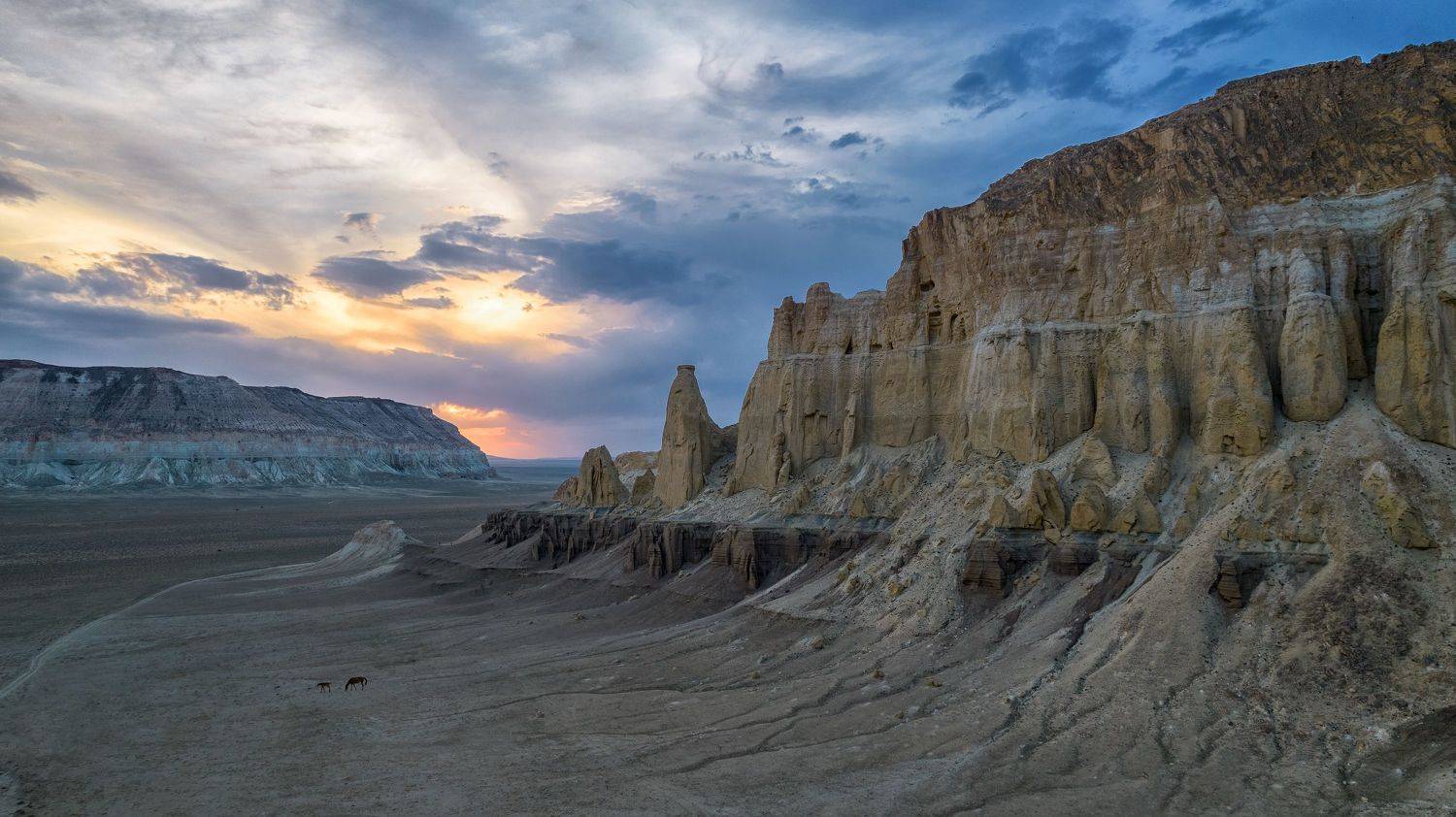 , Виктор Новокрещенов