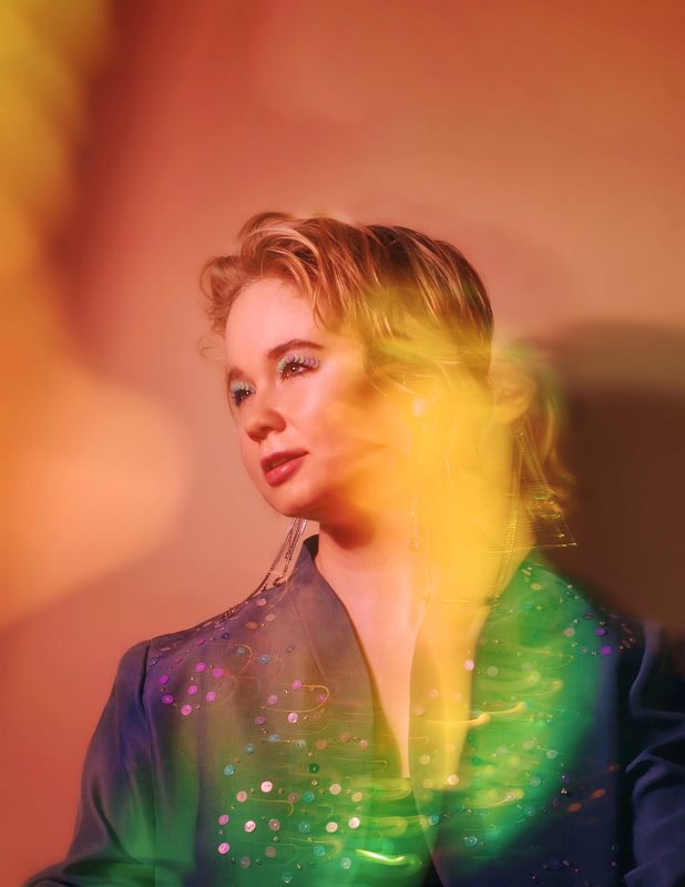 Движение, длинная выдержка  Автопортрет на длинной выдержке  фото превью