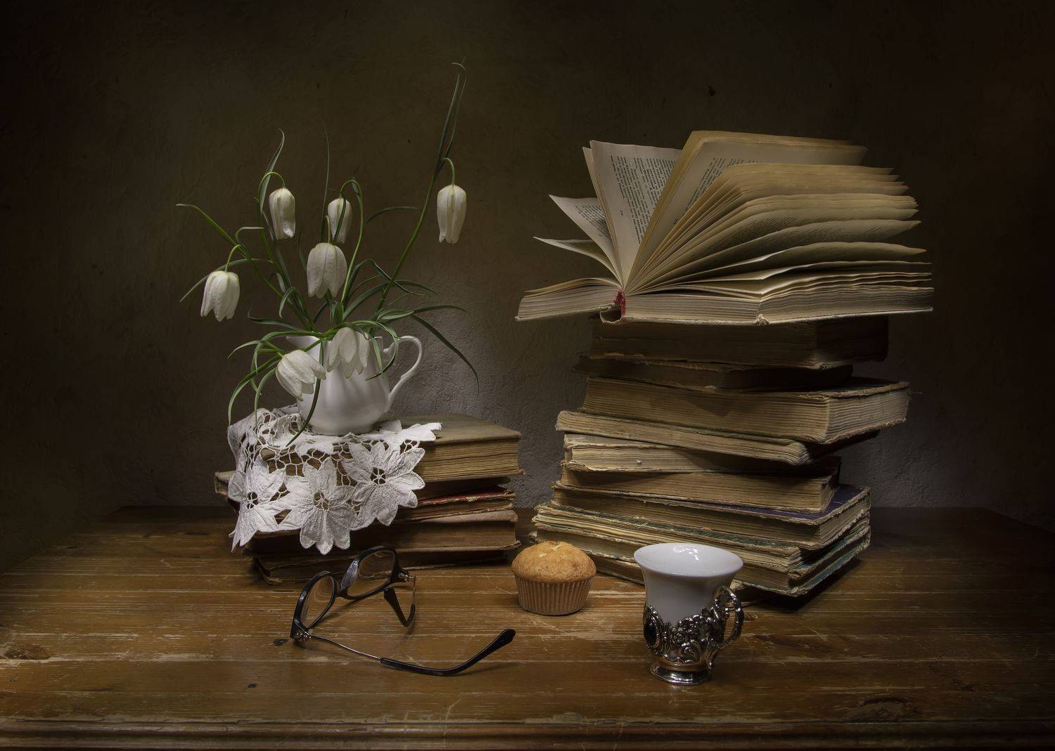 натюрморт, рябчики, книги, Татьяна Феденкова