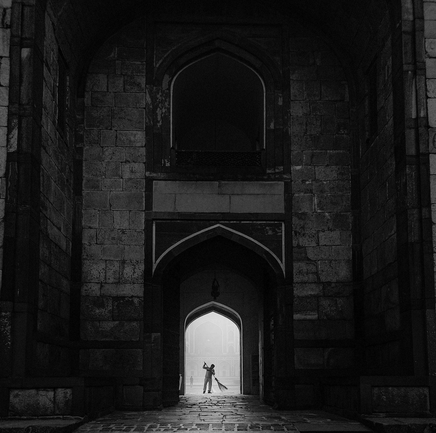 black&white, Saurabh