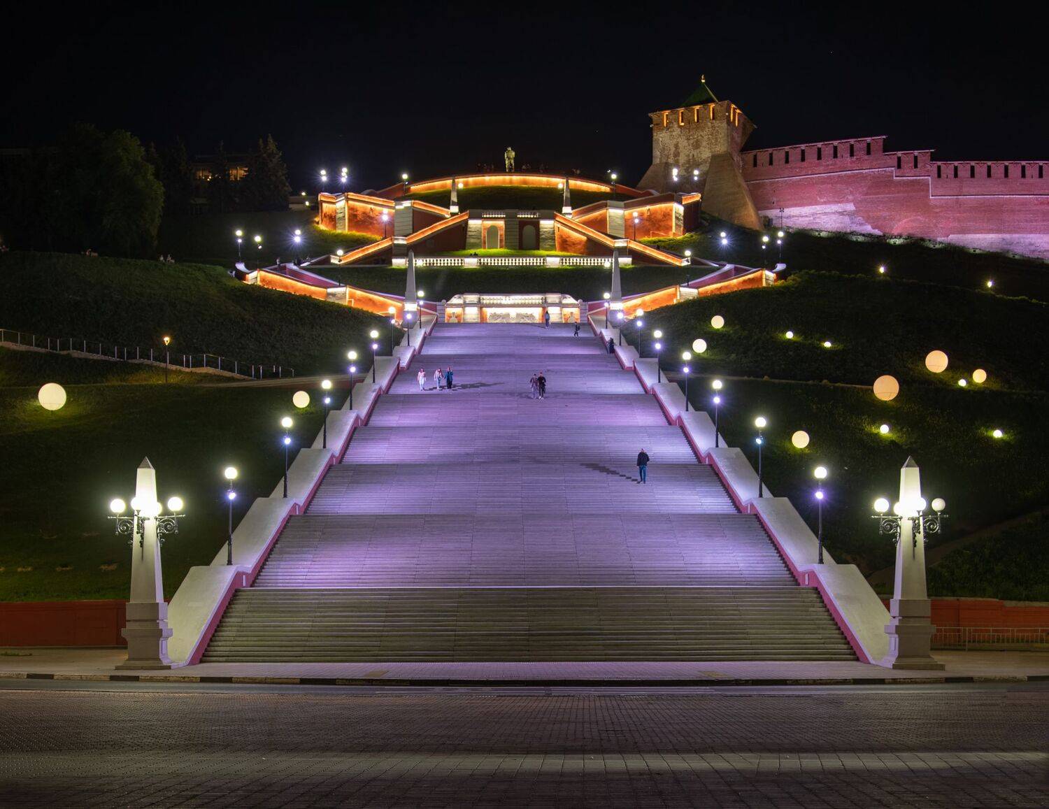 , Дэм Константин