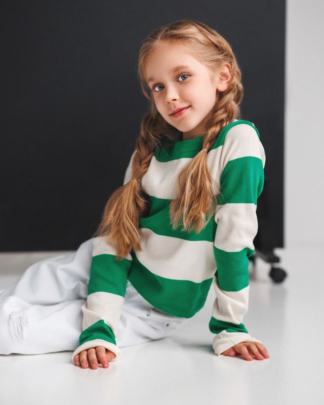 Карина фото превью