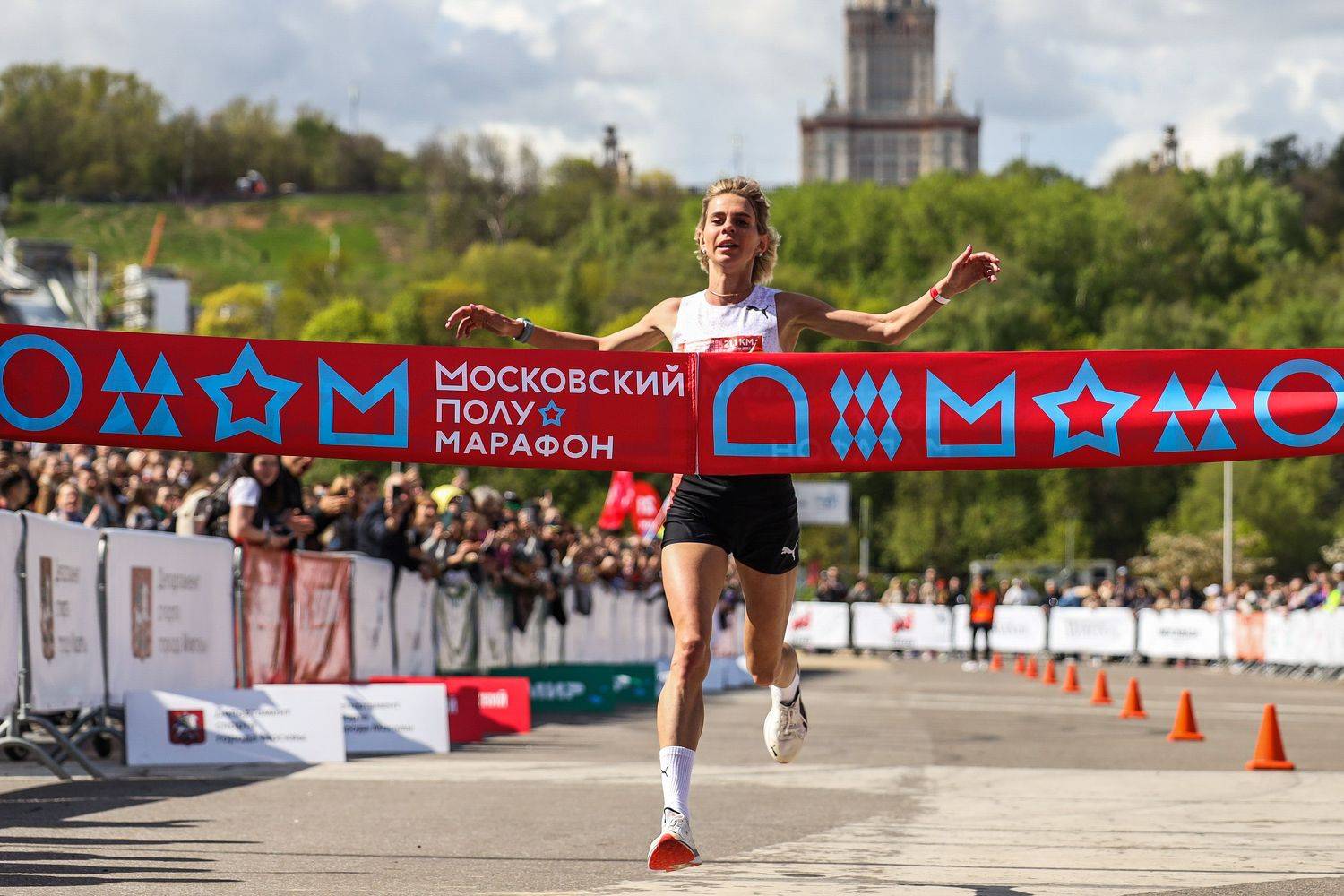 бег, московский_полумарафон, 10км, финиш, спорт, легкая_атлетика, Komlev Sergei