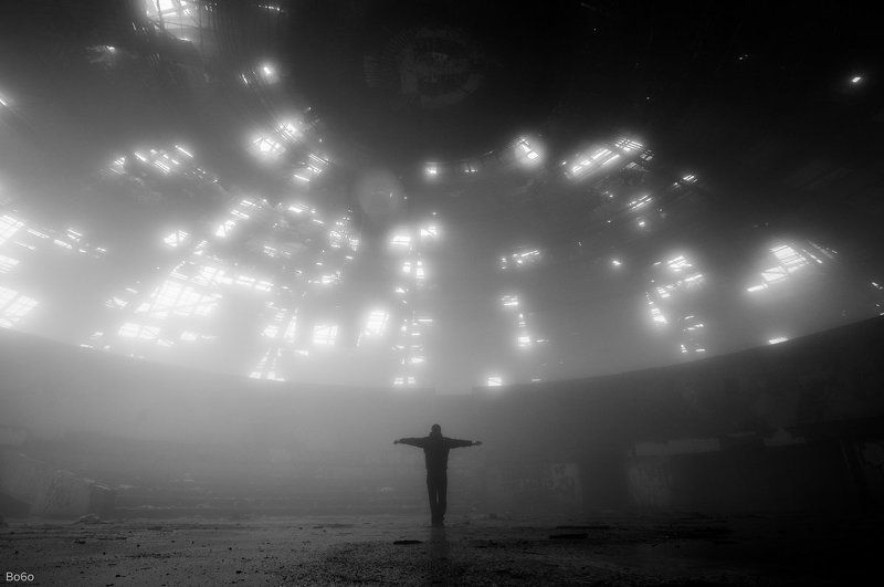 black and white, ruins, abandoned, light, fog, foggy, mist,  Ascension фото превью