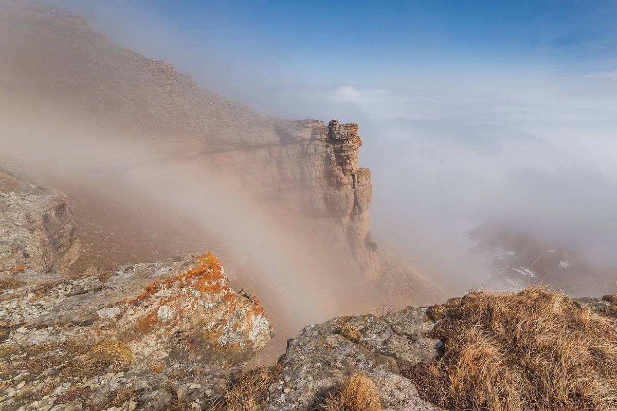 карачаево-черкессия, гум-баши, скалы, туман, Кирилл Уютнов