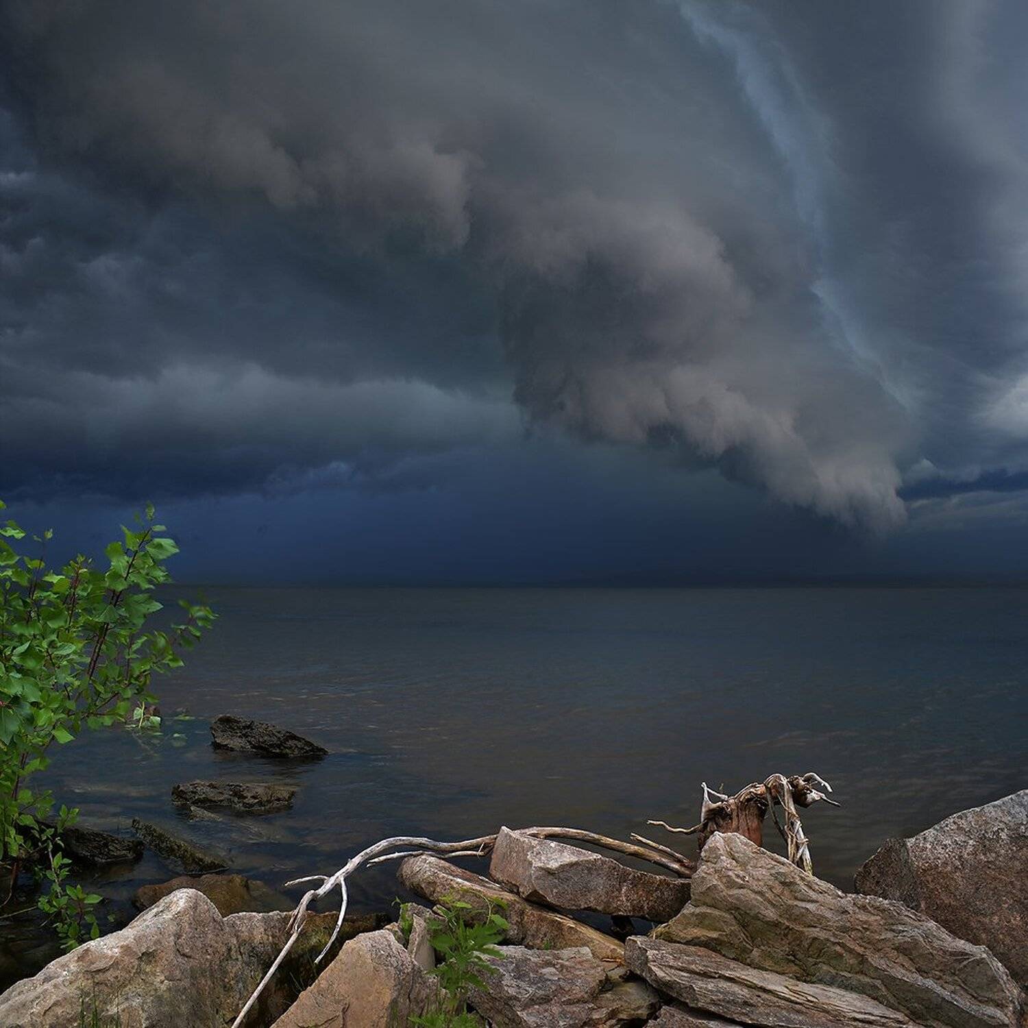 берег, ветер, камни, небо, туча, Irina Shapronova
