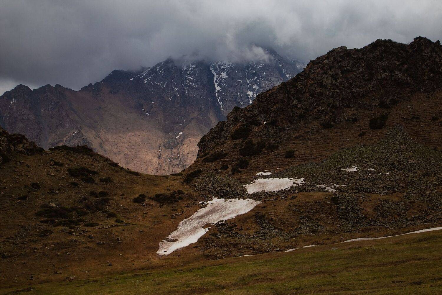 кыргызстан, Элина Магалимова