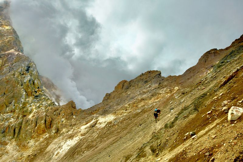 Камчатка, Мутновский, вулкан, кратер, Kamchatka, Mutnovskiy, crater, volcano Заглянуть за край фото превью