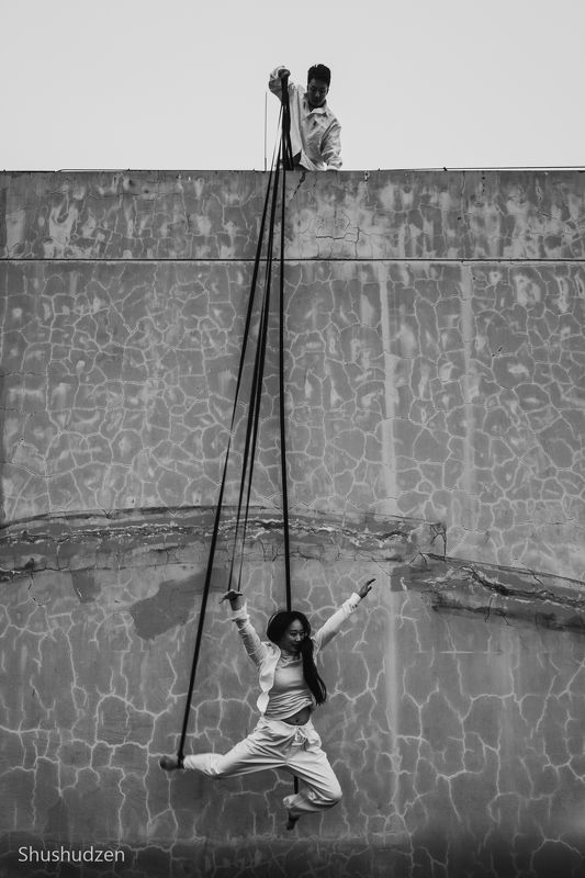 portrait, black and white, art, contemporary, dance, improvisation, black string Relations фото превью