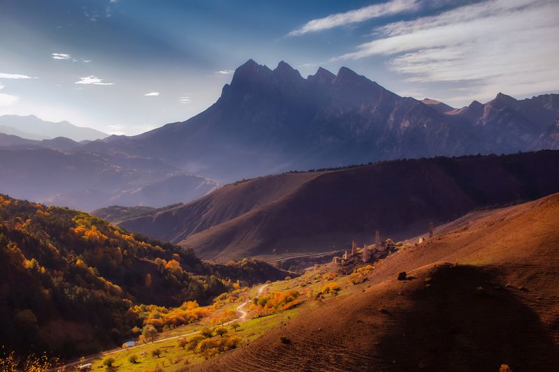Гора Цейлоам и башенный комплекс Пялинг, Ингушетия фото превью