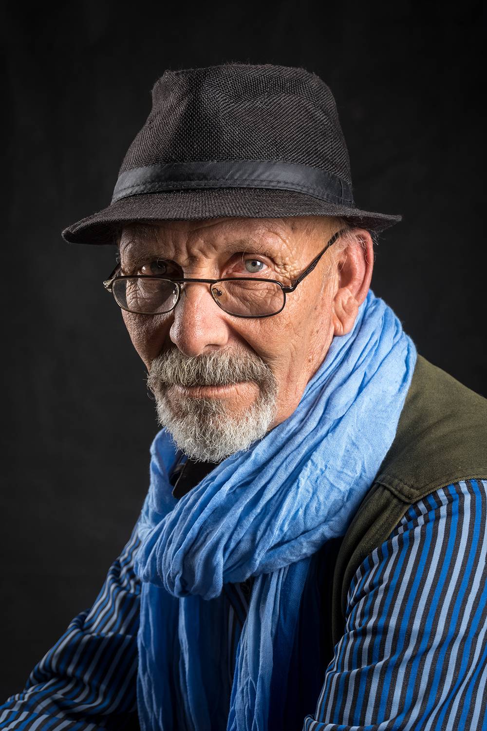  #portrait #photography #art #portraitphotography #photooftheday #model #photographer #photo #love #instagood #photoshoot #fashion #picoftheday #instagram #beautiful #portraits #like #style #beauty #myself #follow #me #nature #artist #canon #bhfyp #drawin, Nassim Mohamed