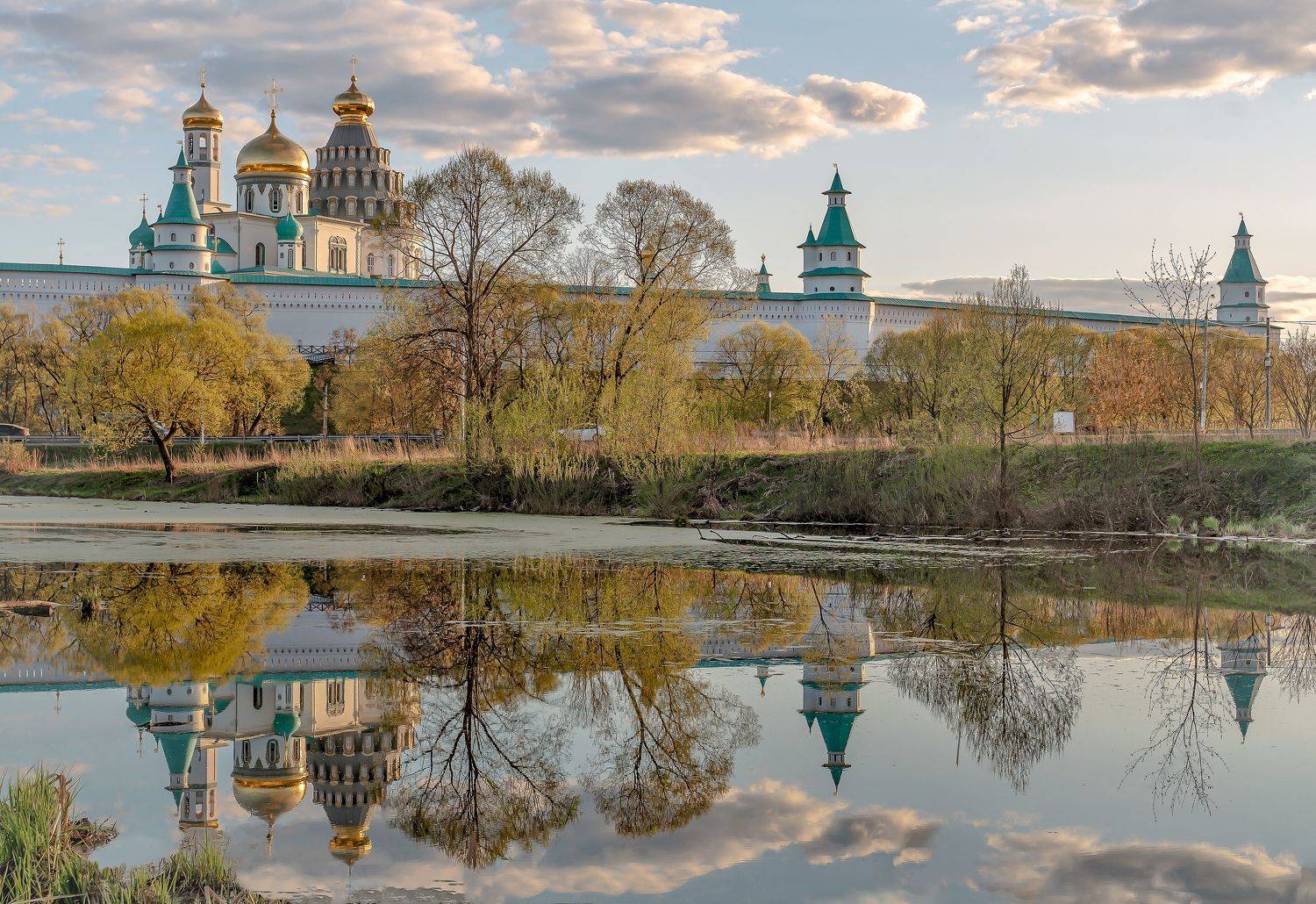 истра. вечером. у пруда. храм. новый иерусалим., Бирюков Вячеслав