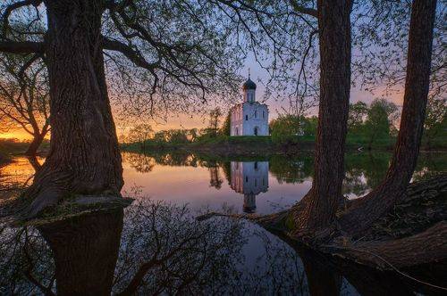 Майский вечер у Покрова на Нерли