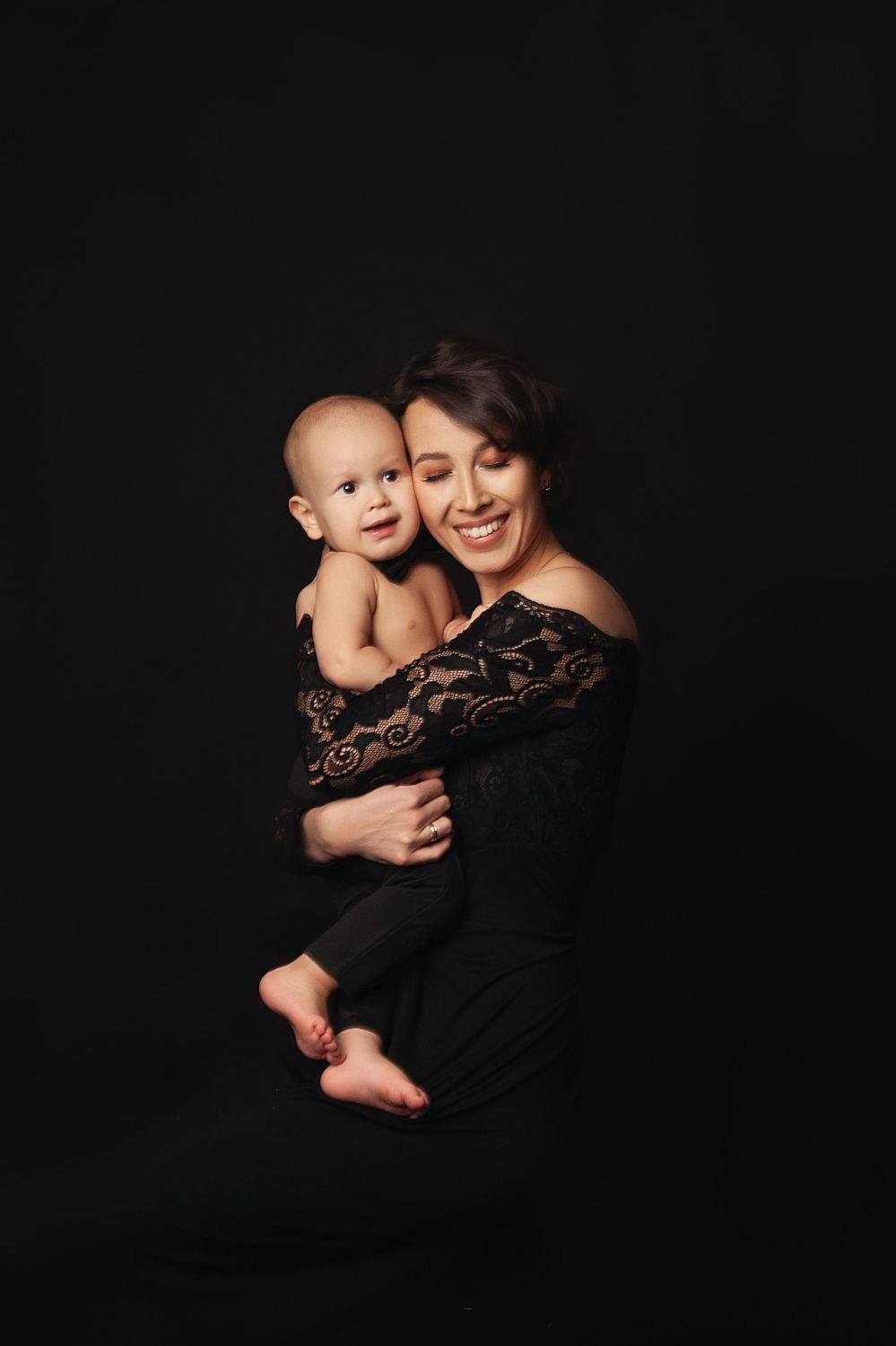 mom and baby, mom, maternity, mother, love, baby, family, babyphoto, familyphoto, children, childrenphoto, childrenphotography, мама, мама и малыш, мать и дитя, мальчик, малыш, сын, любовь, портрет, студийный портрет, семейный портрет, детский портрет, Ману Фалько