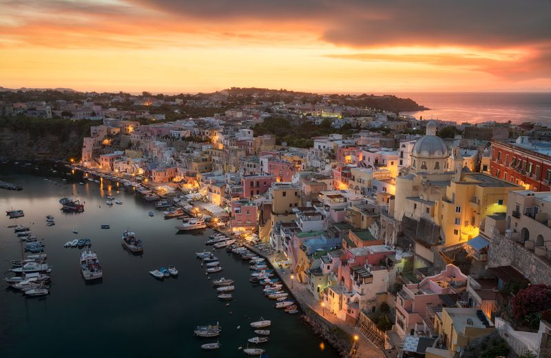 италия, корричелла, прочида, рассвет, закат, море, город, остров, порт, бухта, неаполь, italy, italia, corricella, dawn, sunrise, sunset, procida, island, port, naples, napoli Корричелла / Corricella фото превью