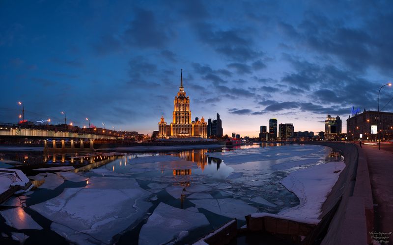 гостиница украина, сталинский ампир, краснопресненская набережная, бородинский мост, набережная тараса шевченко, москва, сити, москва-сити, вечерний город, вечерняя москва, moscow, evening moscow, сталинские высотки, hotel ukraine, hotel radisson moscow, \