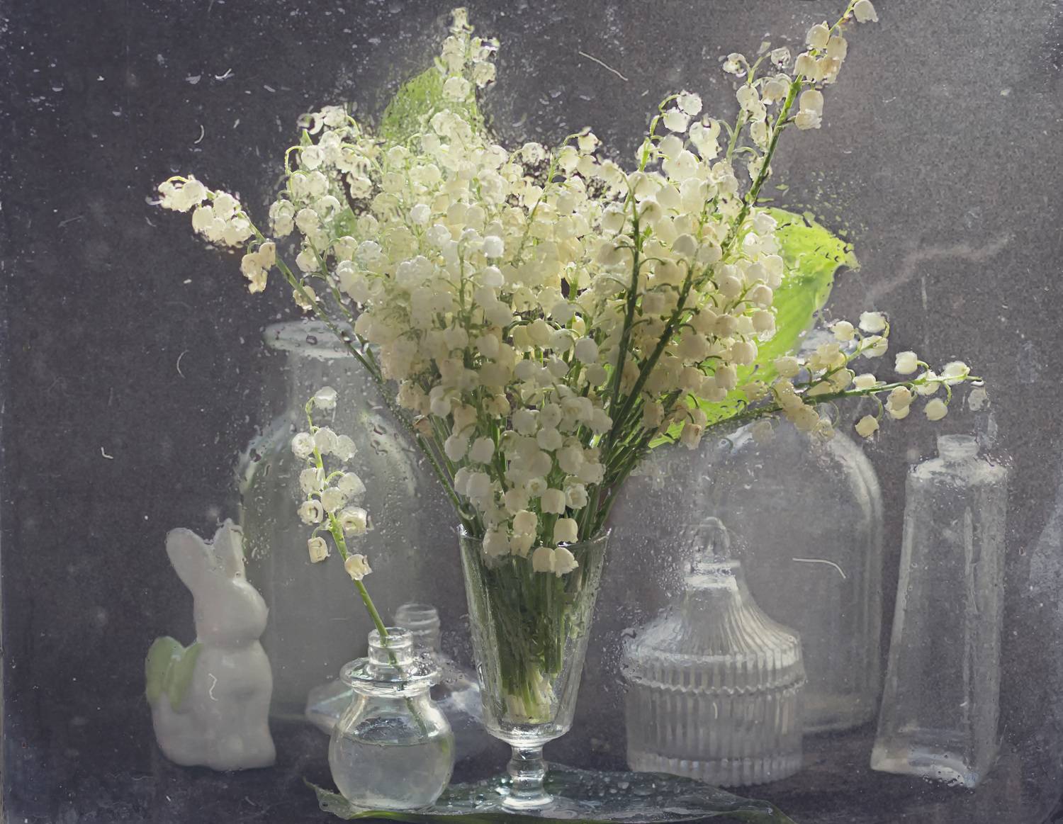 ландыши, весна, стекло, натюрморт, фантазия, Зимина Лионелла