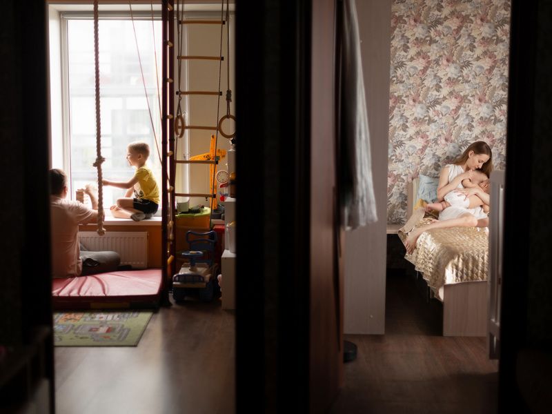 семья, материнство, будни, дом, кормление Семейные будни фото превью