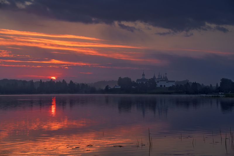ферапонтово, рассвет Рассвет в Ферапонтово фото превью