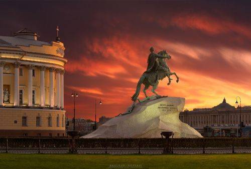 У Медного Всадника