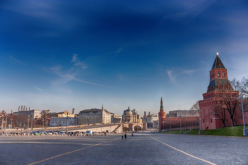 Прогулка возле Кремля фото превью