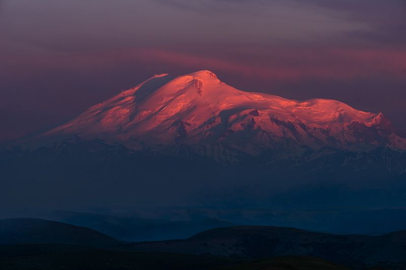 ЭЛЬБРУС В РОЗОВОМ фото превью