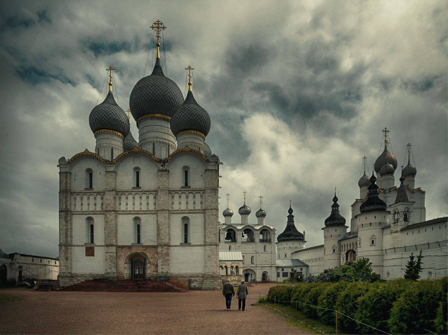собор колокольня облака люди, Вера Петри