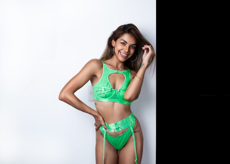 sexy, model, latin, boobs, mexican, seductive, ballerina, classy Green фото превью