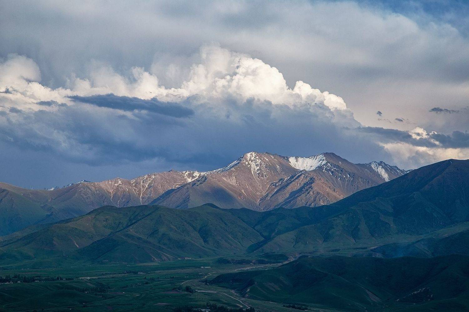 кыргызстан, Элина Магалимова