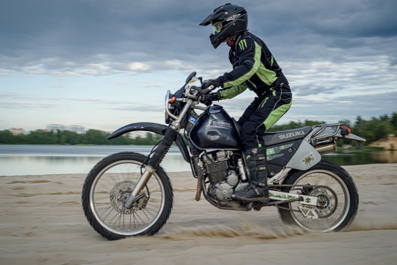 Эндуро в песках фото превью