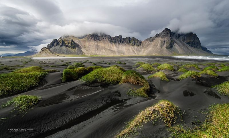 Stokksnes, Vestrahorn, Iceland, mountains, dunes, black sand, beach, ocean Stokksness фото превью