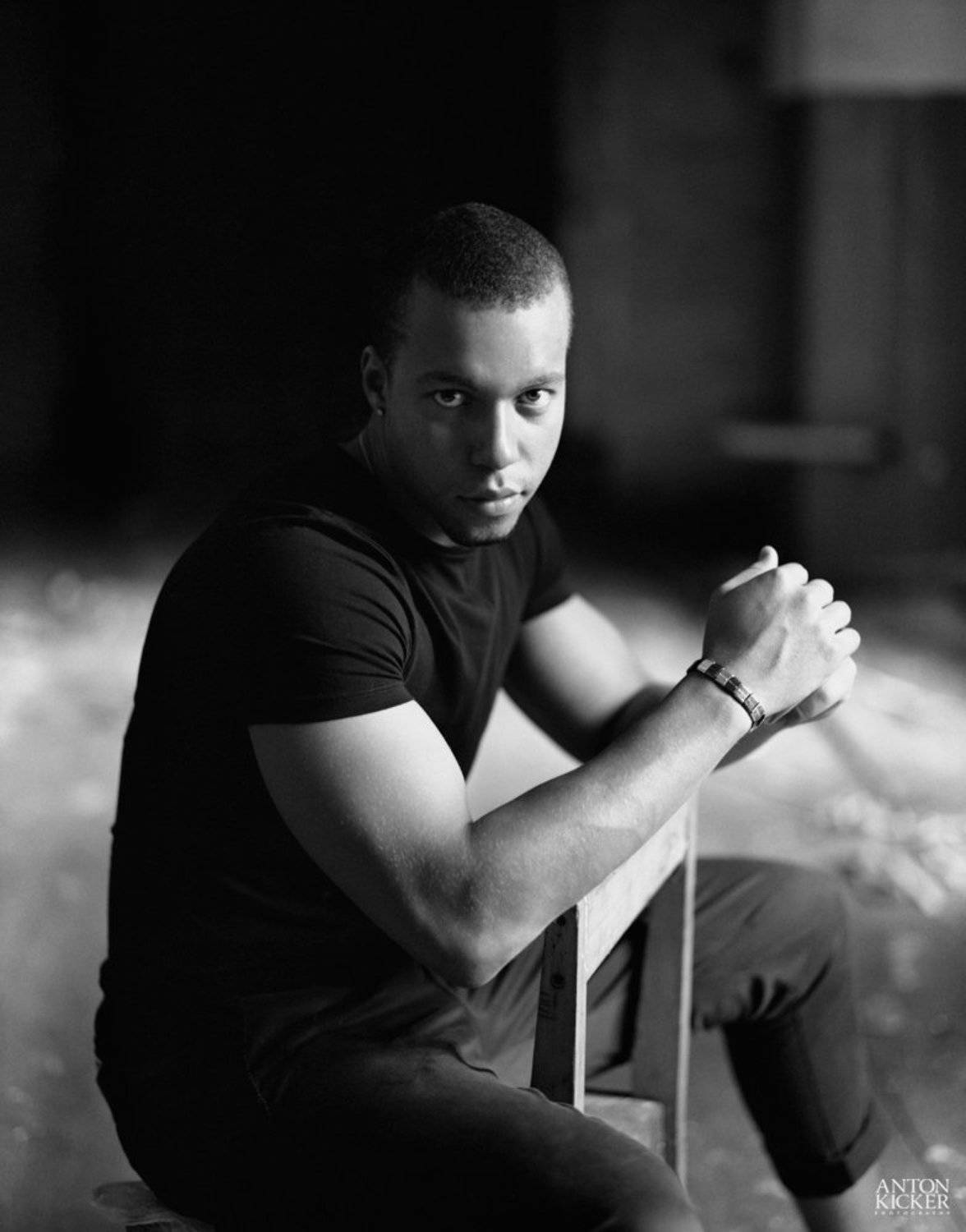 , Антон Кикер