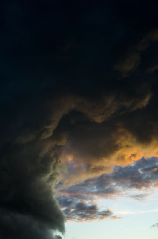 Туча надвигалась грозно фото превью