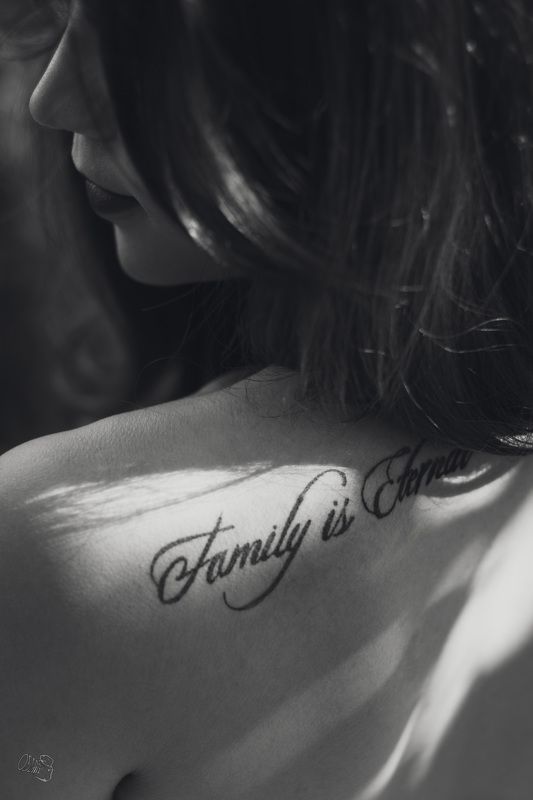 back black and white  Back фото превью