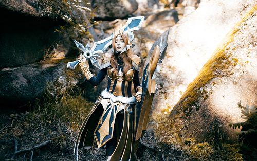 Leona