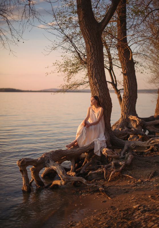 девушка, река, закат, природа, платье, лето Чайка фото превью