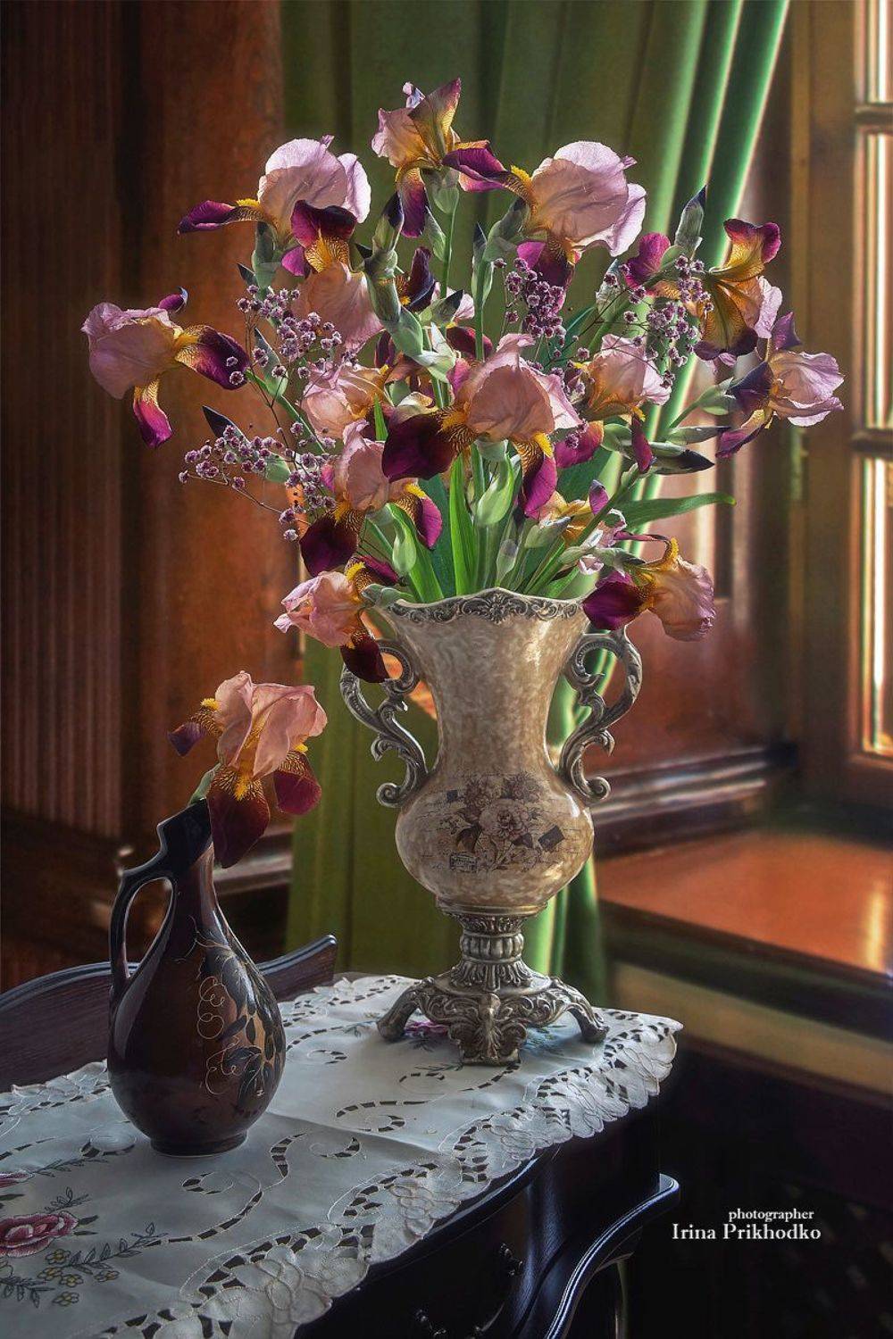 натюрморт, цветы. ирисы, букеты, интерьер, Приходько Ирина