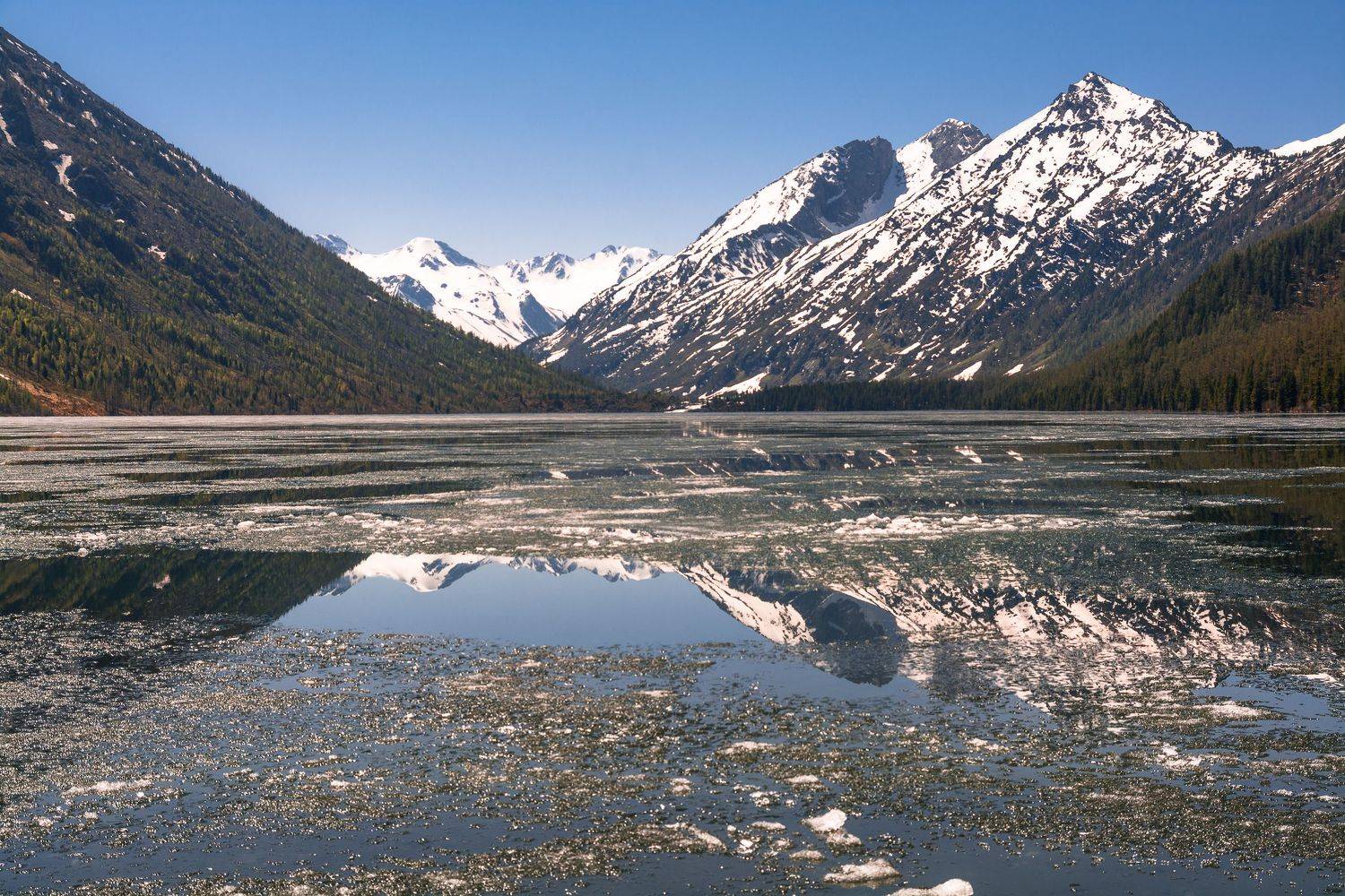 россия, горный алтай,озеро, остатки льда,июнь, Андрей Поляков