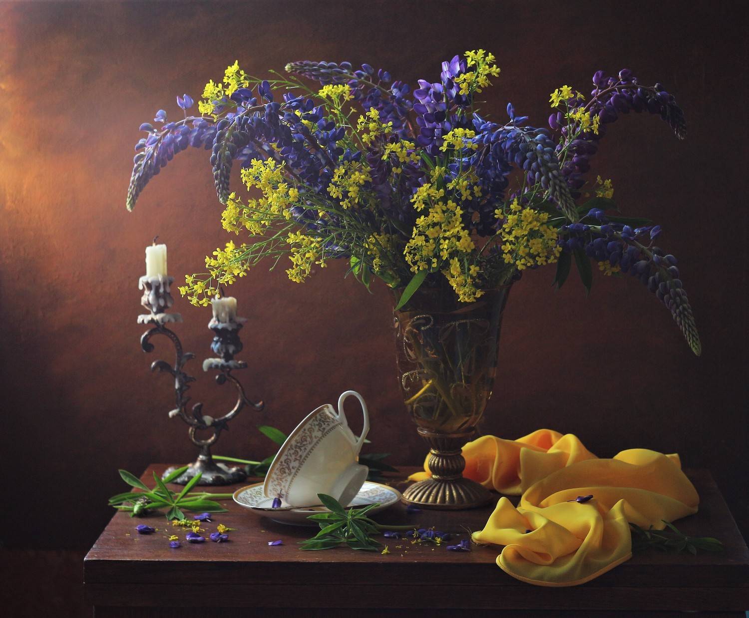 , Людмила Хрусталева*