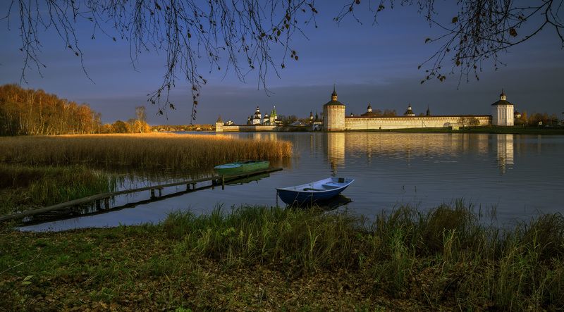 кирилло-белозерский монастырь, кириллов, утро, осень Золотое утро фото превью
