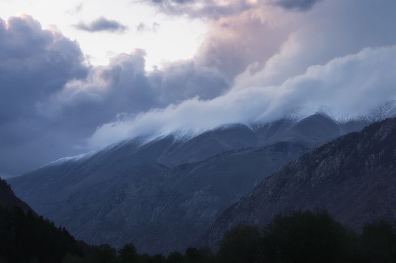 горы, снег, облака, пейзаж, кавказ, кчр, весна, mountains, hiking, landscape, snow, sunset, закат, clouds Припорошило фото превью