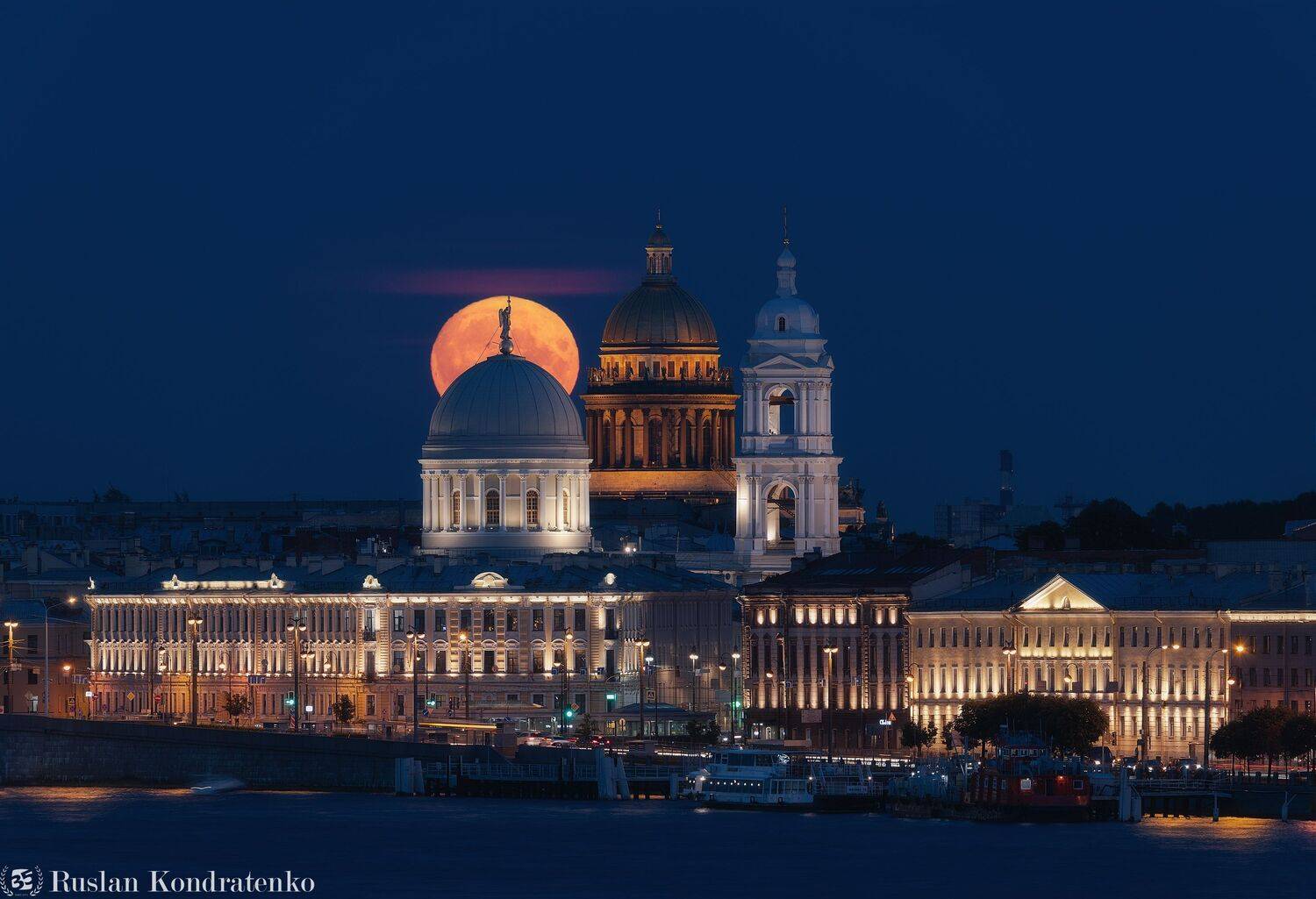 санкт-петербург, луна, полнолуние, восход луны, прострел, исаакиевский собор, исаакиевский, церковь, екатерининская церковь, мост бетанкура, Кондратенко Руслан