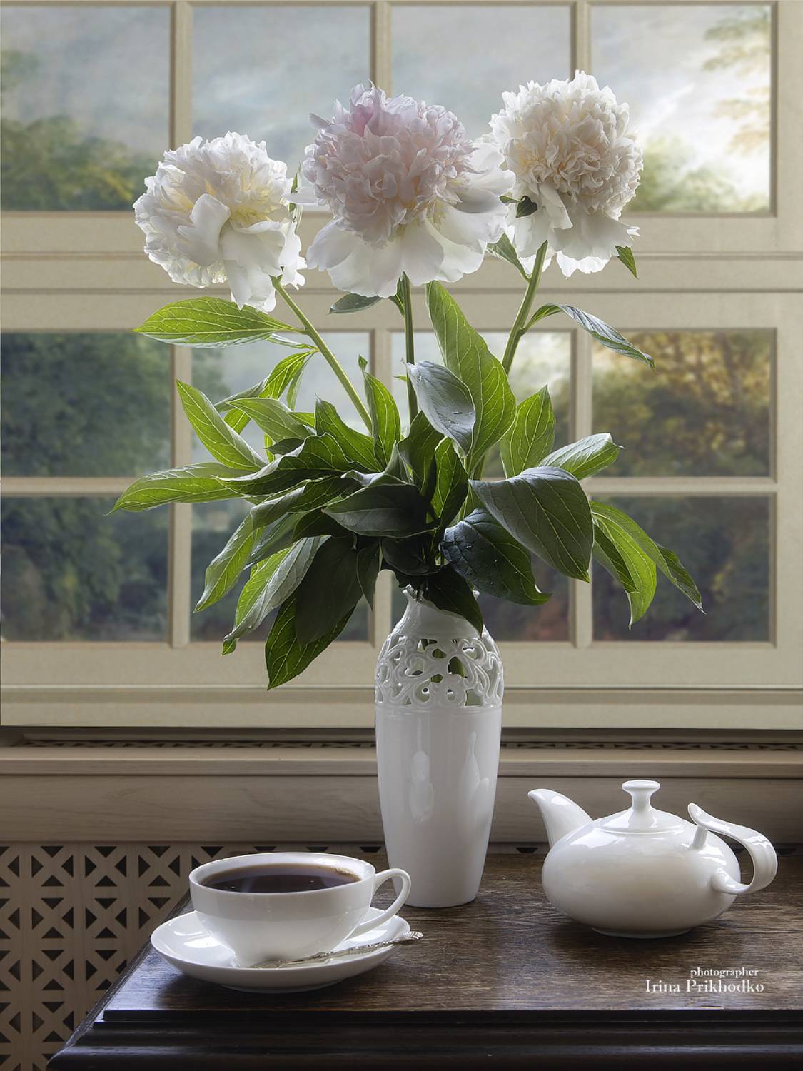 натюрморт, цветы, пионы, букеты, чайный столик, Приходько Ирина