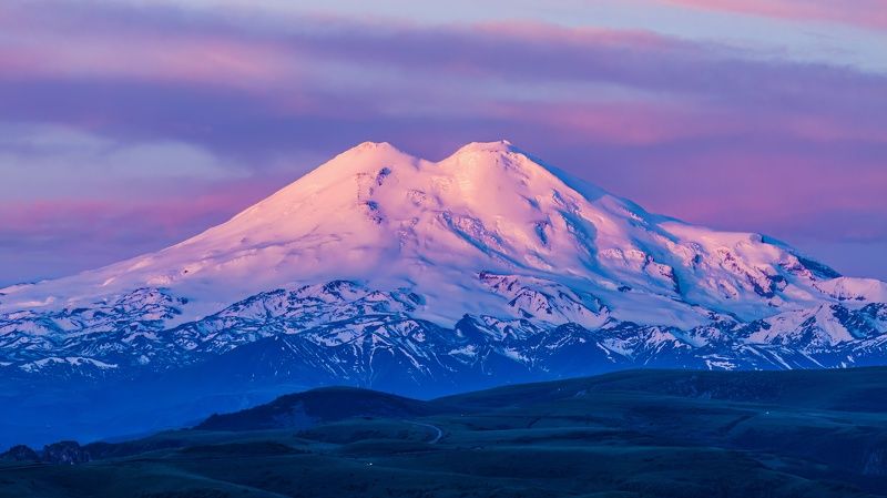 Рассветный Эльбрус фото превью