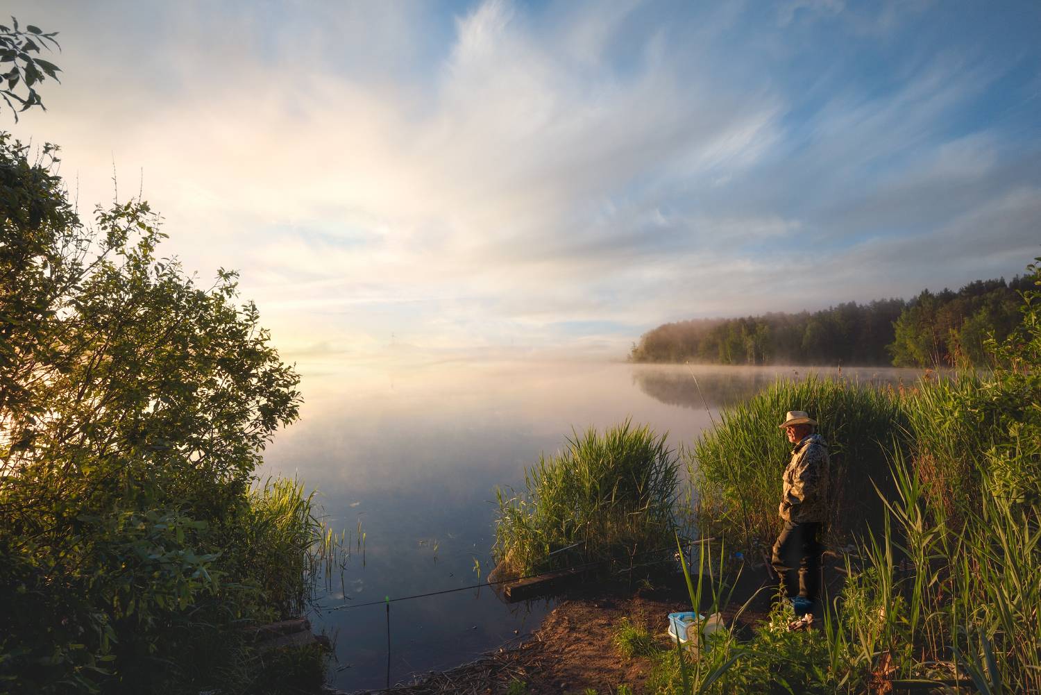 утро,рассвет,река,небо,облака,туман,свет,берег,удочкию,рыбак, Виталий Полуэктов